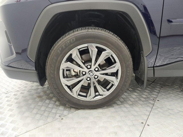 Certified 2025 Toyota RAV4 XLE Premium AWD/4WD image 9