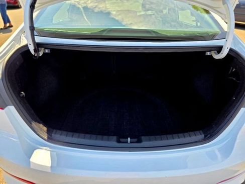 Used 2018 Hyundai Elantra SE FWD image 47