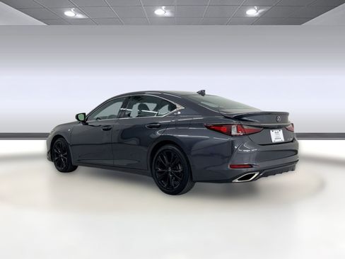 Used 2022 Lexus ES 350 F Sport w/ Accessory Package FWD image 3