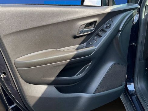 Used 2021 Chevrolet Trax LT w/ Sport Edition image 20