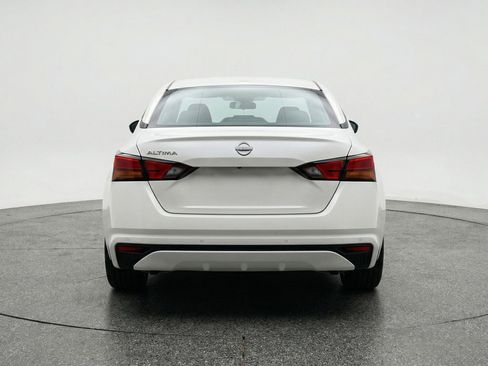 Used 2025 Nissan Altima 2.5 SV image 7