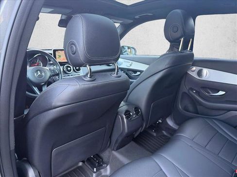 Used 2019 Mercedes-Benz GLC 350e 4MATIC image 18