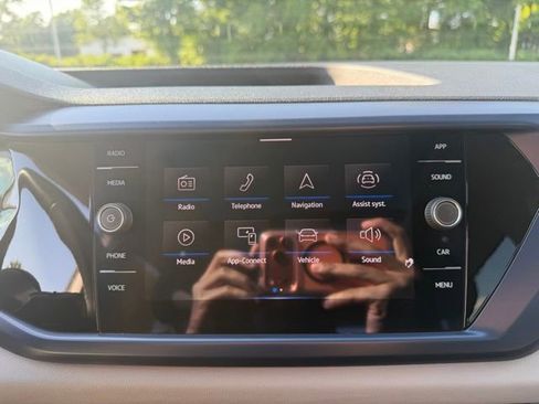 Certified 2023 Volkswagen Taos SE w/ Panoramic Sunroof Package FWD image 23