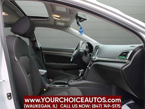 Used 2017 Hyundai Elantra Value Edition image 17