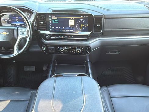 Used 2024 Chevrolet Silverado 2500 LTZ w/ LTZ Plus Package image 16