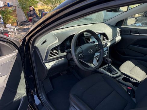 Used 2020 Hyundai Elantra SEL w/ Cargo Package (C1) FWD image 18