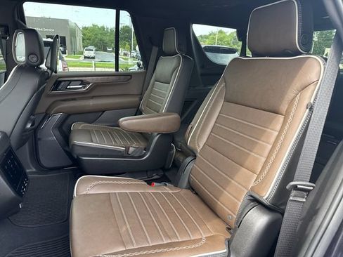 Used 2026 GMC Yukon Denali Ultimate AWD/4WD image 14