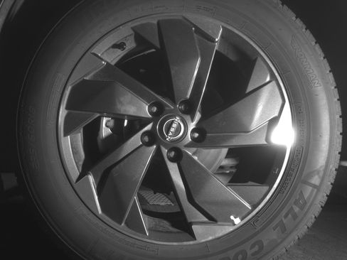 Used 2025 Nissan Rogue SV image 12