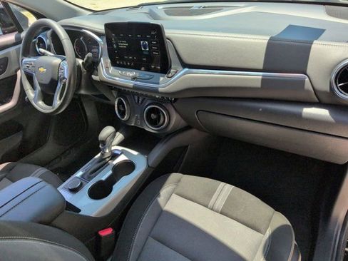 Used 2025 Chevrolet Blazer LT FWD image 31