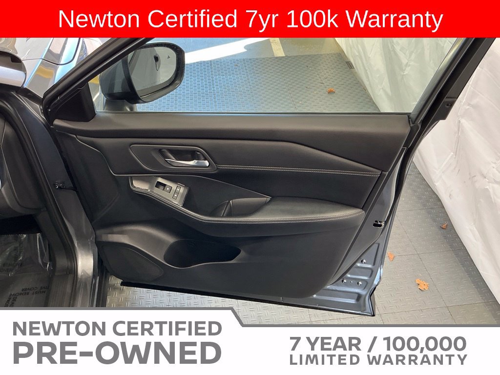 Used 2024 Nissan Rogue SV w/ SV Premium Package FWD image 39
