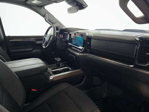 Used 2025 Chevrolet Silverado 1500 LT Trail Boss w/ Convenience Package II AWD/4WD image 48