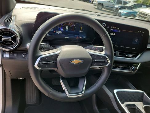 Certified 2025 Chevrolet Equinox LT FWD image 25