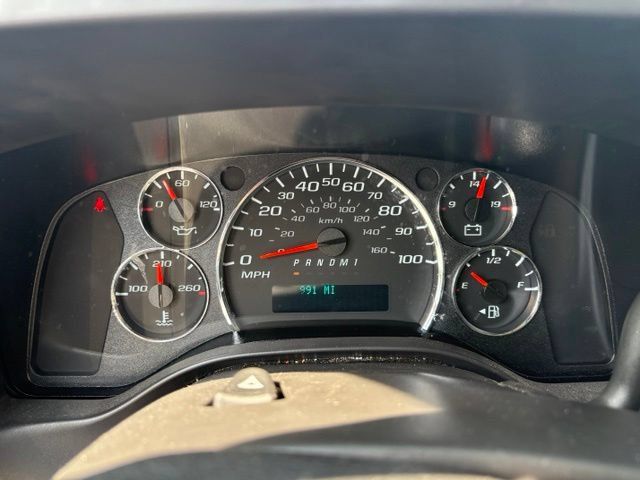 Used 2025 Chevrolet Express 2500 w/ Driver Convenience Package RWD image 36