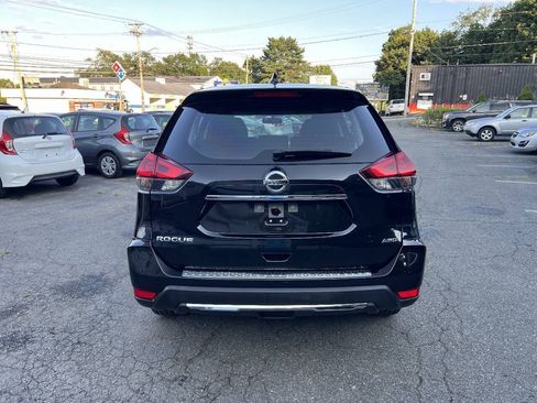 Used 2018 Nissan Rogue S AWD/4WD image 10
