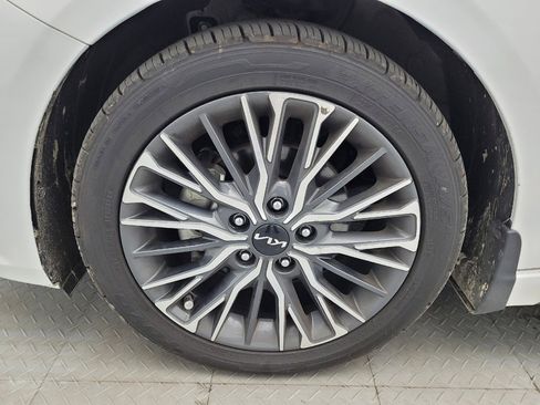 Used 2023 Kia Forte GT-Line w/ GT-Line Premium Package image 31