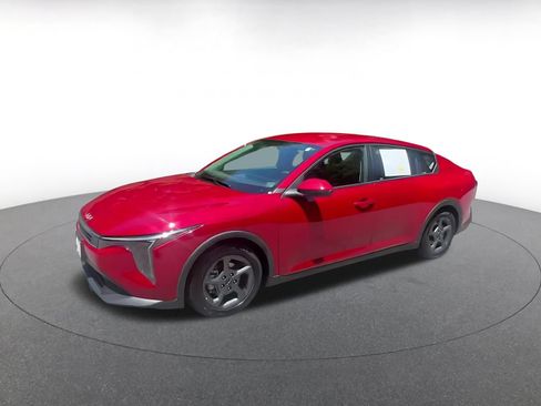 Used 2025 Kia K4 FWD image 4