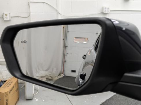 Used 2023 Chevrolet Equinox LT w/ Driver Convenience Package image 13