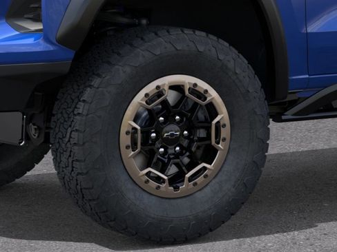 New 2026 Chevrolet Colorado ZR2 w/ Technology Package AWD/4WD image 9