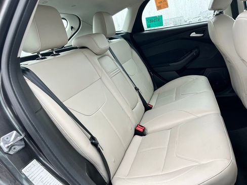 Used 2016 Ford Focus Titanium image 14
