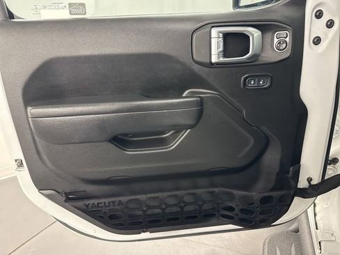 Used 2023 Jeep Wrangler Unlimited Sport image 28