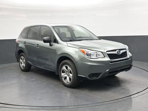 Used 2016 Subaru Forester 2.5i image 2