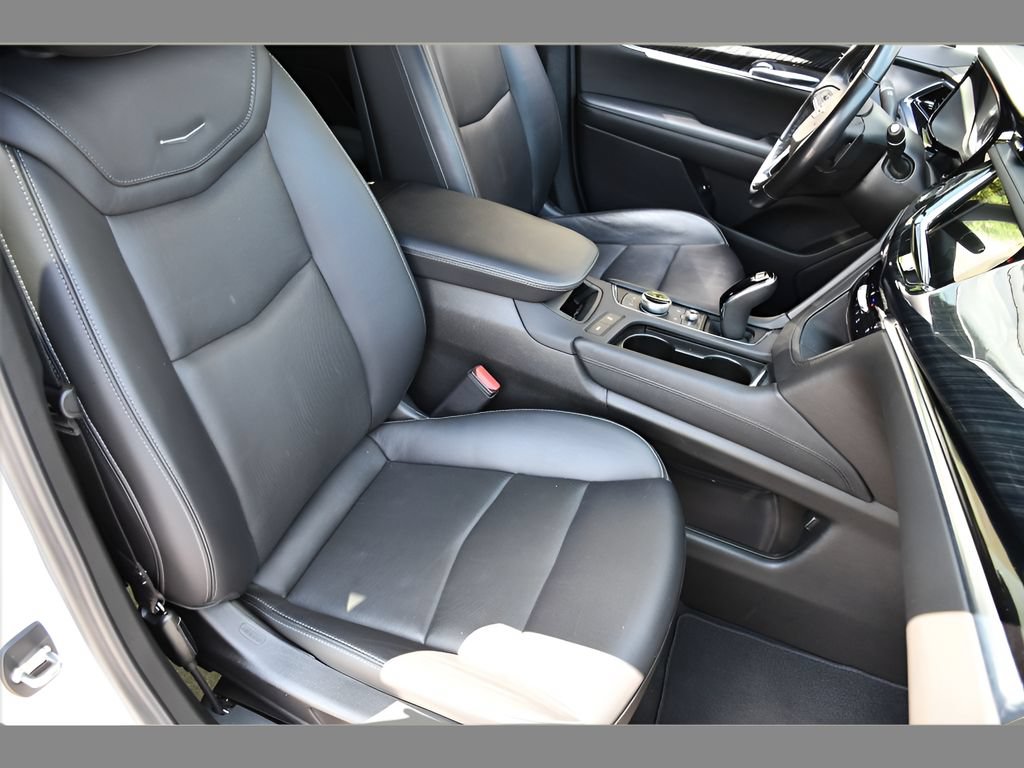 Used 2023 Cadillac XT6 Premium Luxury w/ Technology Package AWD/4WD image 31
