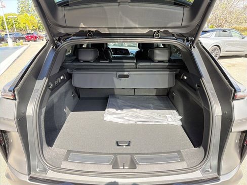 New 2026 Cadillac Lyriq V w/ Exterior Carbon Fiber Package AWD/4WD image 26