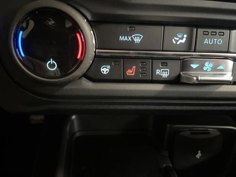 New 2025 Ford Bronco Outer Banks w/ Sasquatch Package image 7