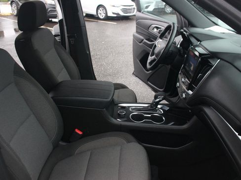 Used 2023 Chevrolet Traverse LT w/ LPO, Cargo Package AWD/4WD image 34