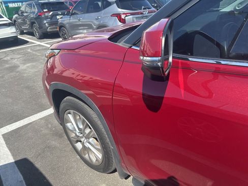 Used 2022 Toyota Highlander Limited image 8