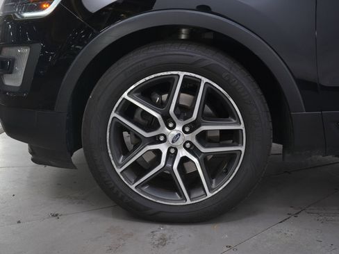 Used 2016 Ford Explorer Sport w/ Equipment Group 401A AWD/4WD image 29