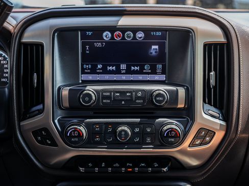 Used 2018 GMC Sierra 1500 Denali AWD/4WD image 15