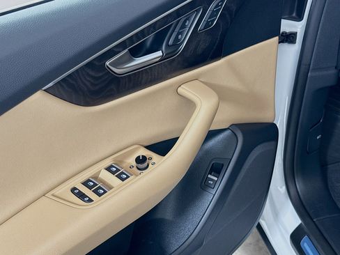 Used 2023 Audi Q8 Premium w/ Convenience Package image 20