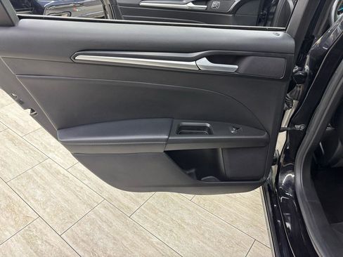 Used 2019 Ford Fusion Titanium AWD/4WD image 21