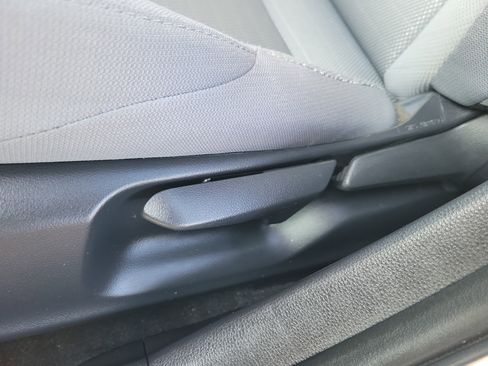 Certified 2025 Toyota Corolla SE image 20