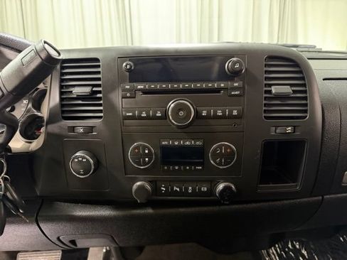 Used 2012 Chevrolet Silverado 2500 LT w/ Interior Plus Package AWD/4WD image 12