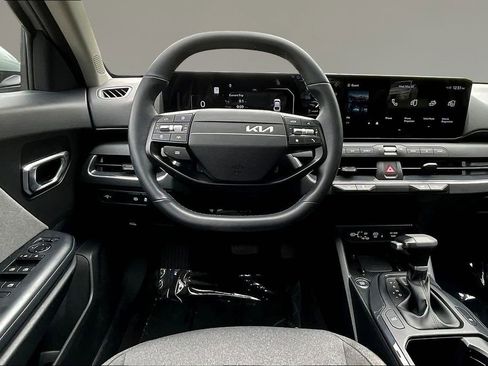 Certified 2025 Kia K4 EX FWD image 8