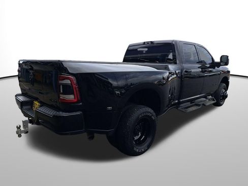 Used 2024 RAM 3500 Big Horn w/ Night Edition image 6