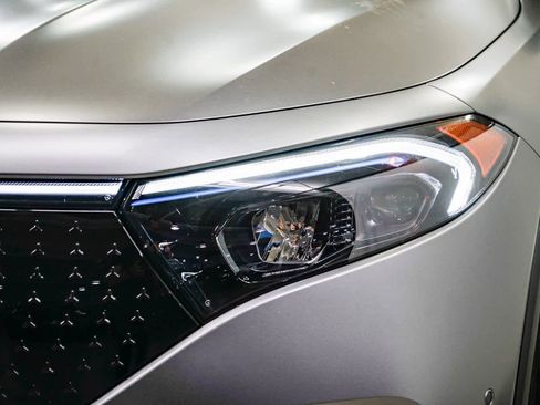 New 2025 Mercedes-Benz EQB 300 4MATIC image 7