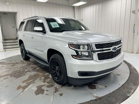 Used 2018 Chevrolet Tahoe LT image 2