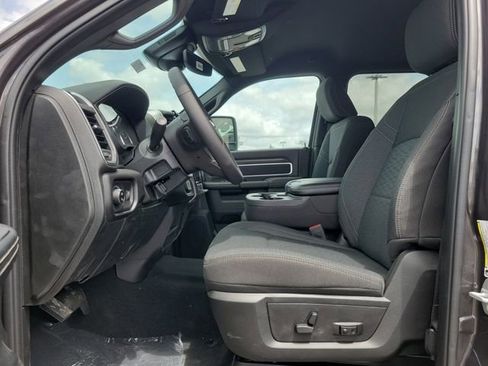 New 2026 RAM 2500 Big Horn AWD/4WD image 11