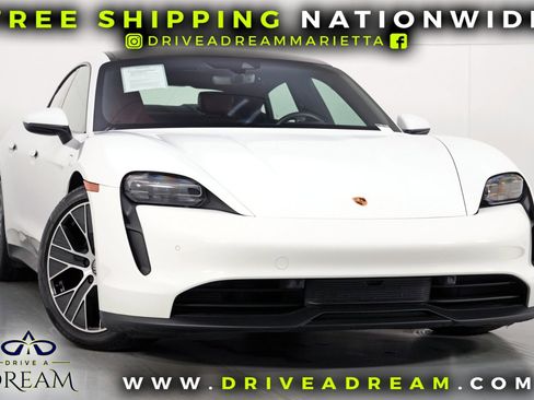 Used 2022 Porsche Taycan image 2
