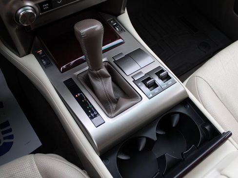 Used 2014 Lexus GX 460 image 28