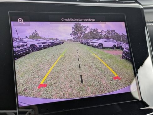 New 2025 Jeep Grand Cherokee Altitude image 19