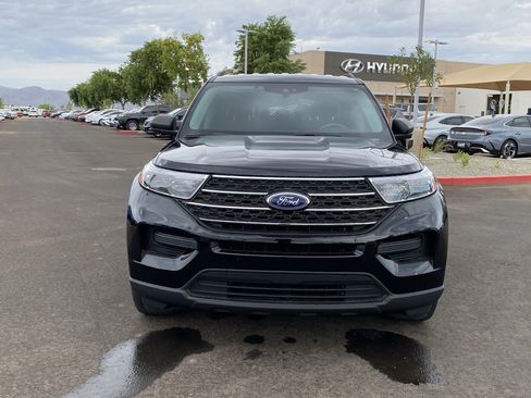 Used 2024 Ford Explorer XLT RWD image 8