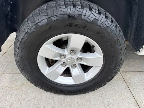 Used 2018 RAM 1500 ST w/ SXT Appearance Group AWD/4WD image 13