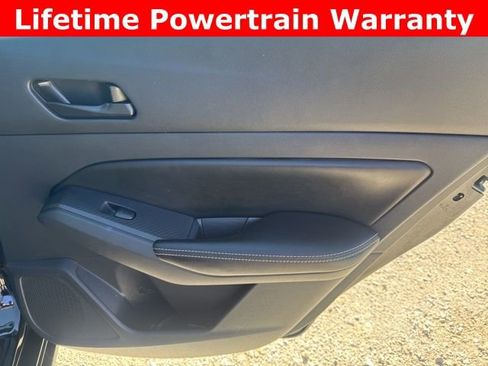 Used 2024 Nissan Altima 2.5 SV image 14