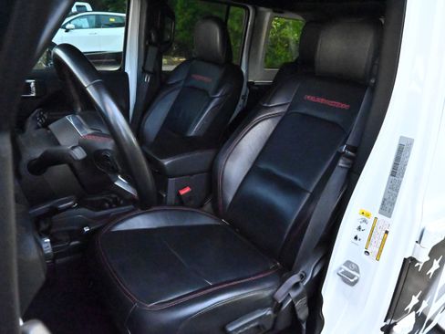 Used 2018 Jeep Wrangler Unlimited Rubicon AWD/4WD image 7