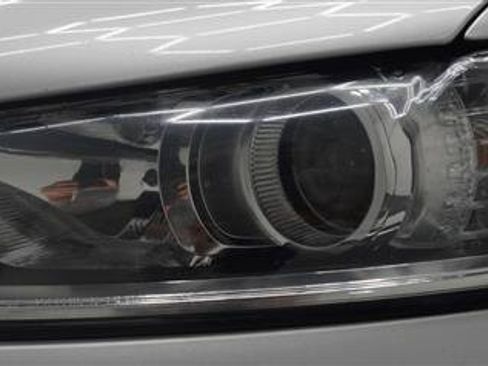 Used 2016 Ford Fusion SE FWD image 29