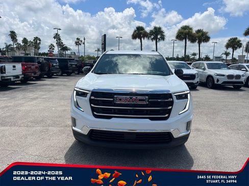 Used 2026 GMC Acadia Elevation w/ Elevation Premium Package FWD image 2